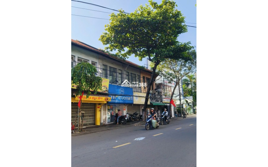 Bán Nhà Đẹp Mặt Tiền Quận 4, gần Vĩnh Khánh, 2 xe hơi tránh, 4 tầng, 5,3 x 9,5m , Nhỉnh 8 Đồng